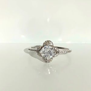 Charmed aroma ring